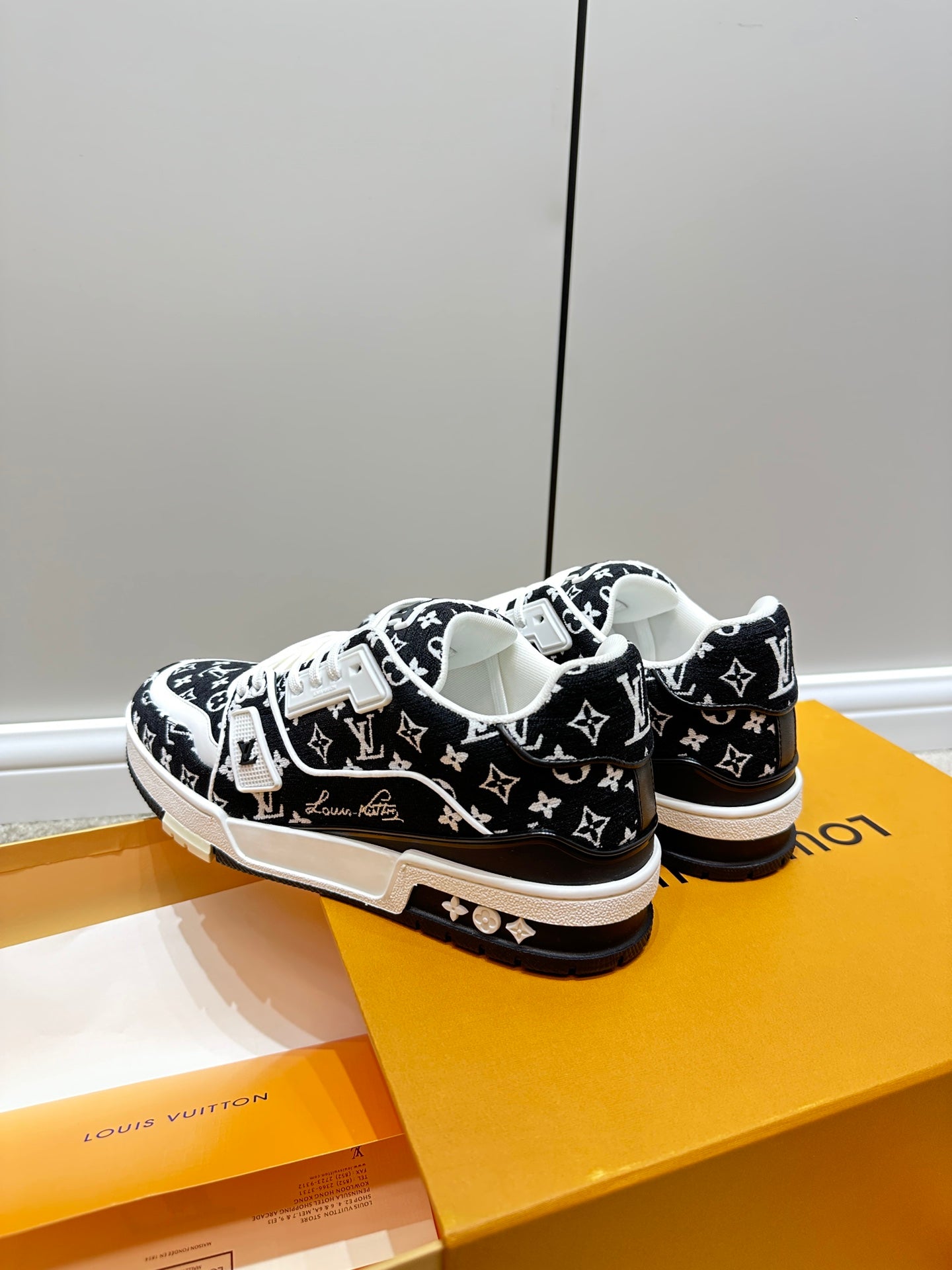 路L家-Trainer 運動鞋 滿版款 黑色