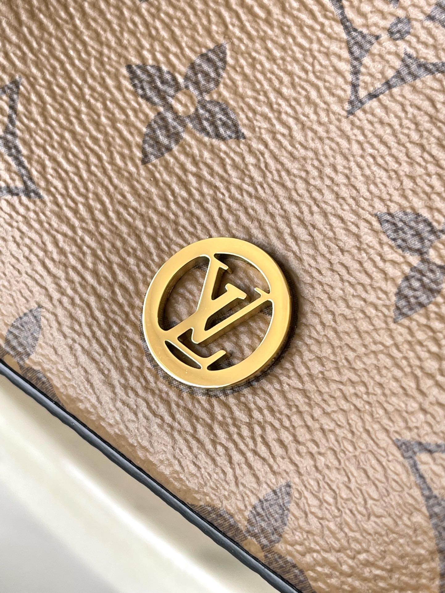 M82885 路L家-Noe Purse 迷你水桶包