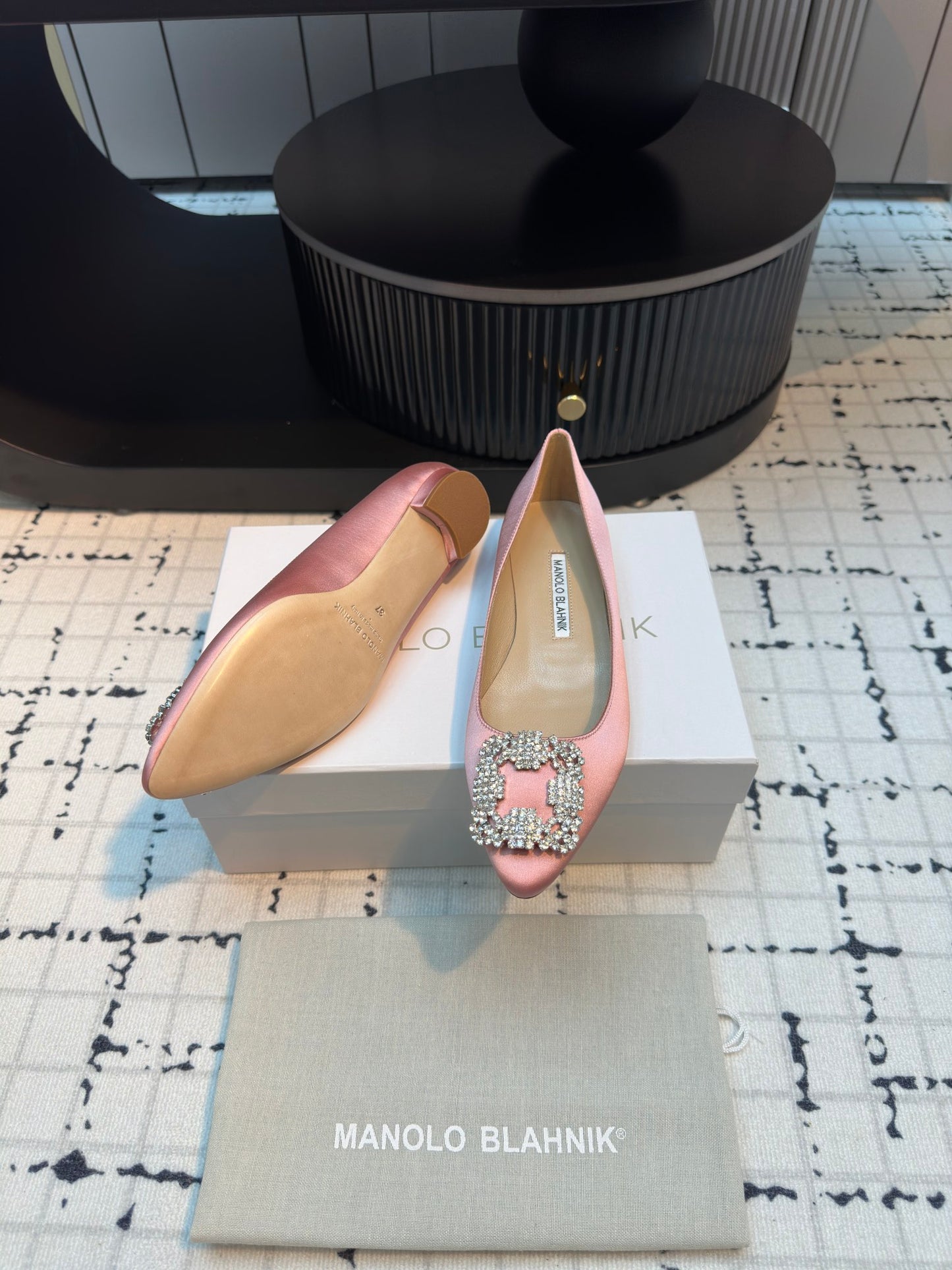 Manolo Blahnik-2024 平底鞋 粉色