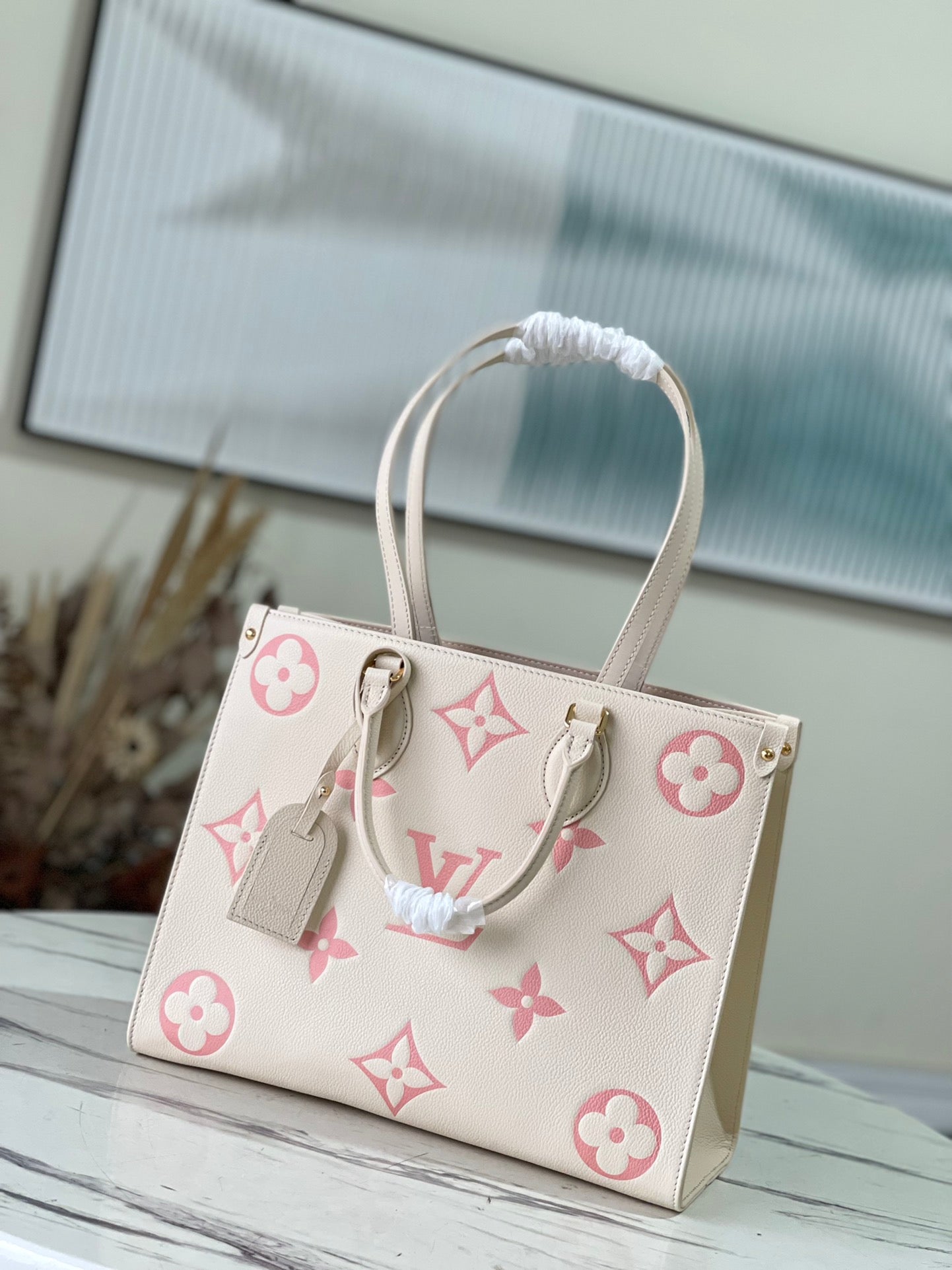 M45595 路L家-OnTheGo Tote 中號 奶油白