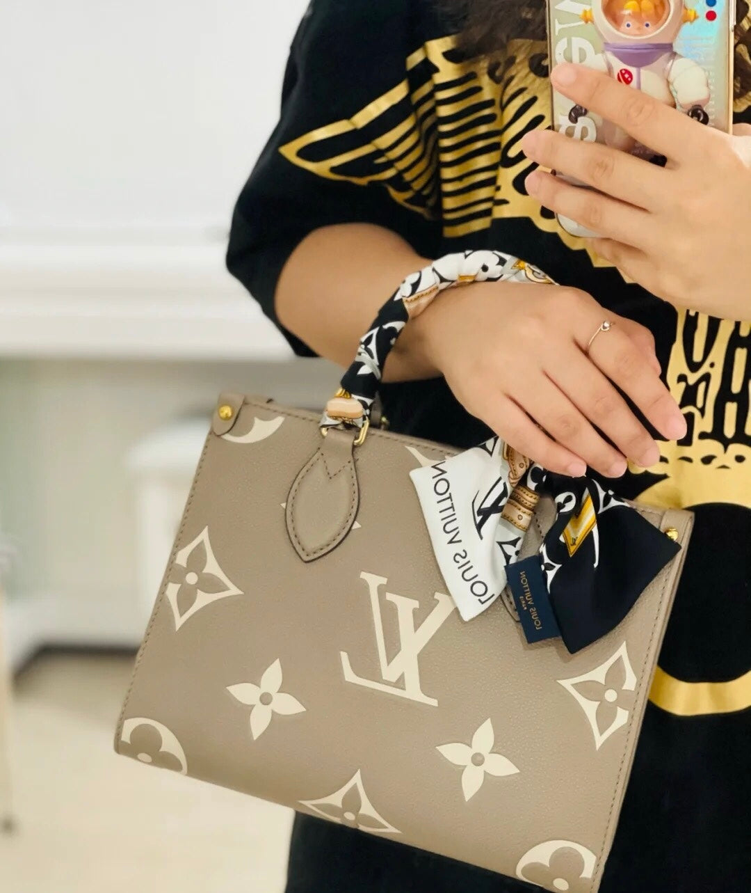 M45560 路L家-Onthego PM 杏色