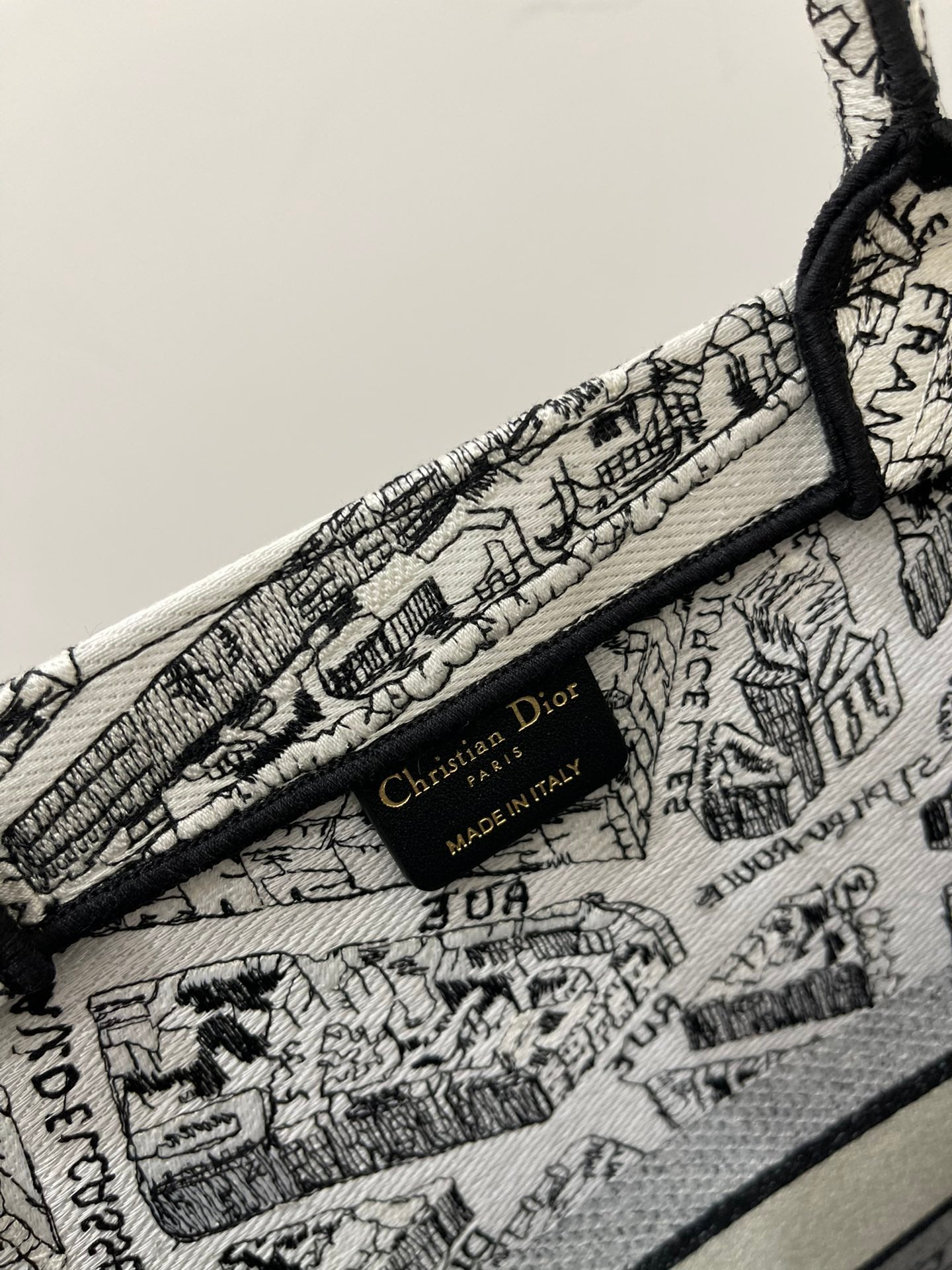 迪D家 Book Tote SUMMER 23 白色 大號41.5cm