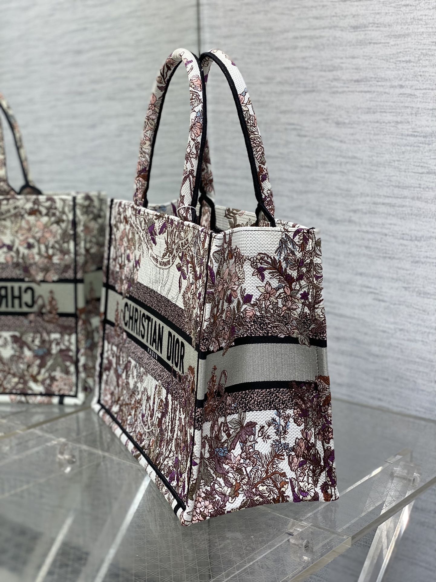 迪D家-2024春夏系列 Book Tote 太陽刺繡 白灰色 中號