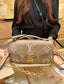 M46596 路L家-Pochette Métis East West 米色