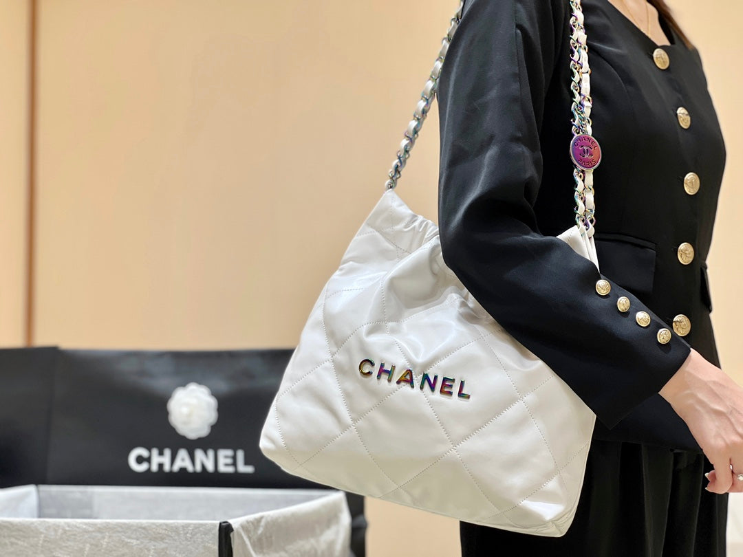 小香風-早春新款Chanel 22號手袋 白色大號