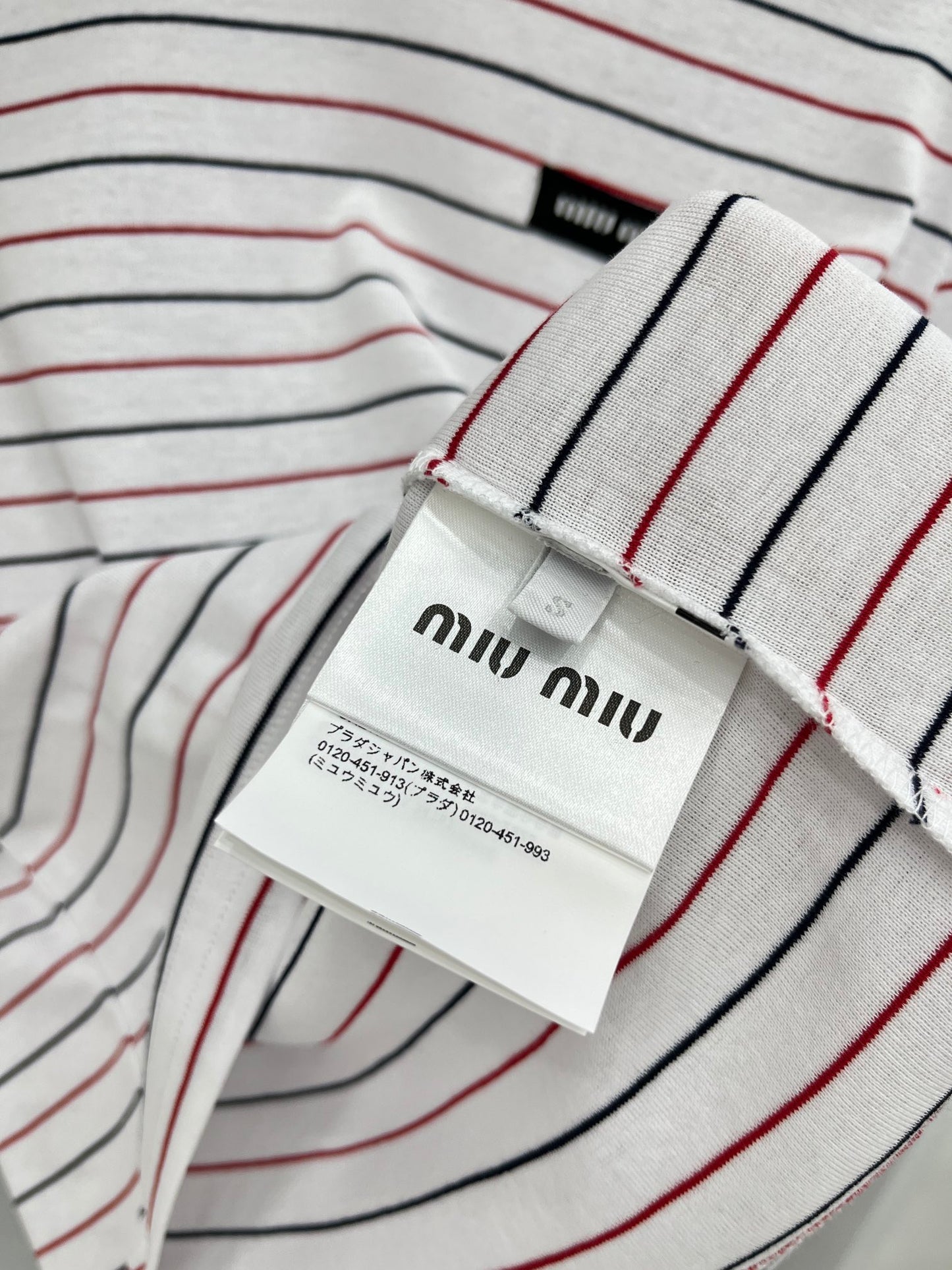 穆Ｍ家-2404 撞擊色貼布刺繡標長袖條紋T 白色