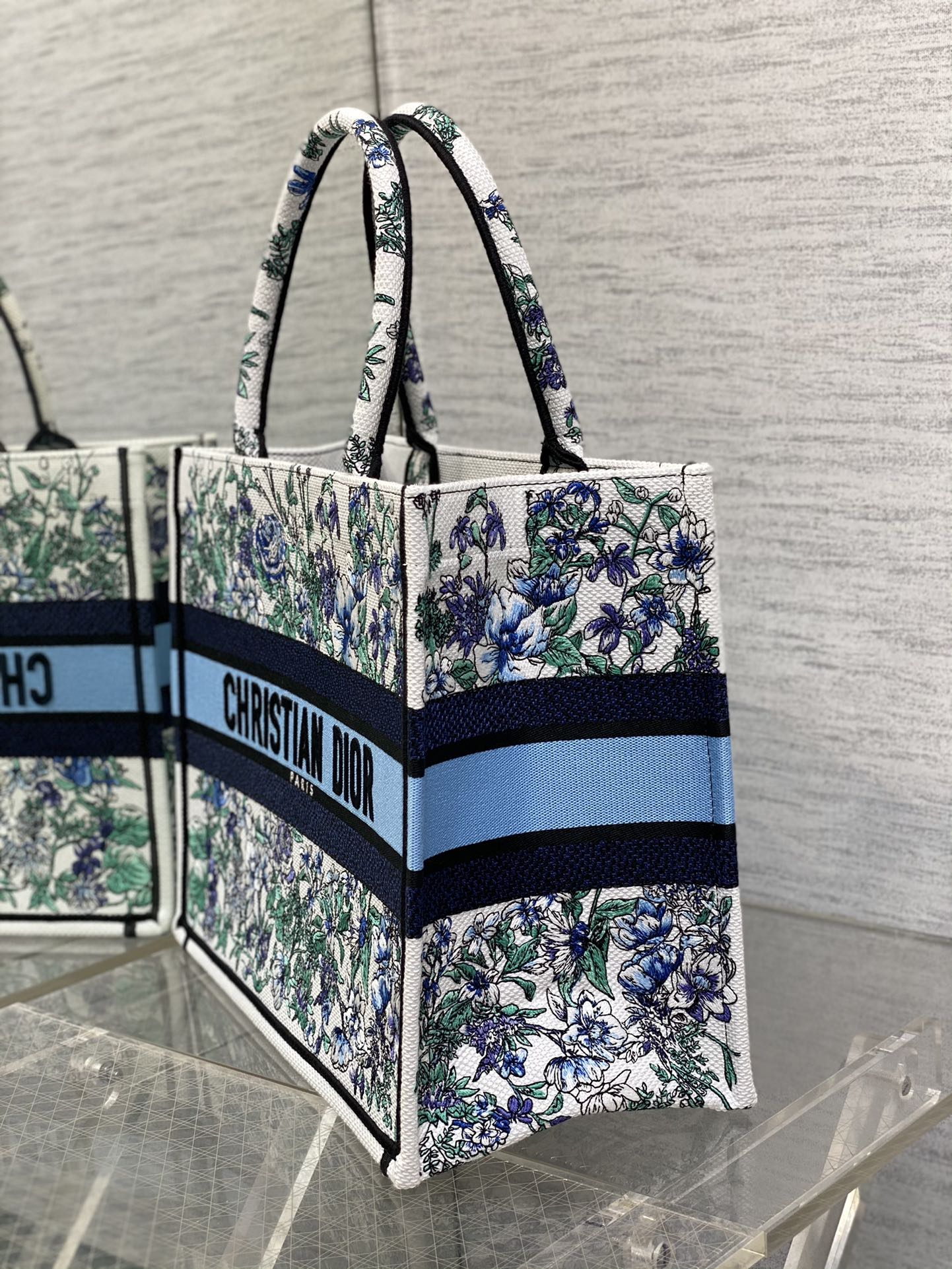 迪D家-Book Tote 2023春夏系列 浪漫花刺繡藍色 中號