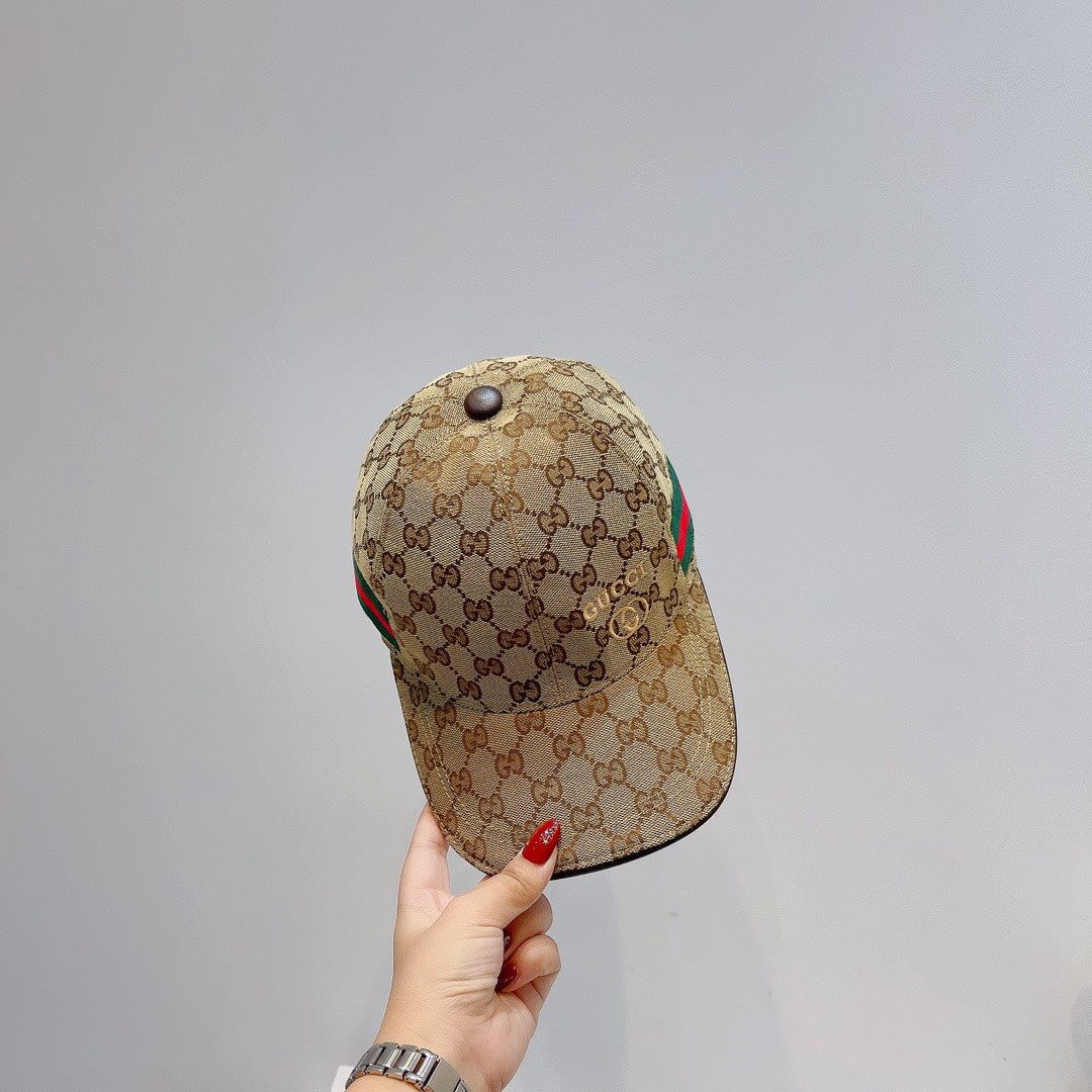 古G家-經典帆布小刺繡棒球帽 卡其色