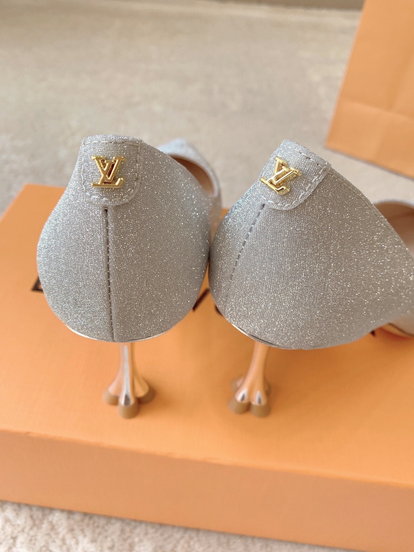 路L家-2023春夏新款 Blossom優雅極致系列 高跟涼鞋 7.5CM 銀色