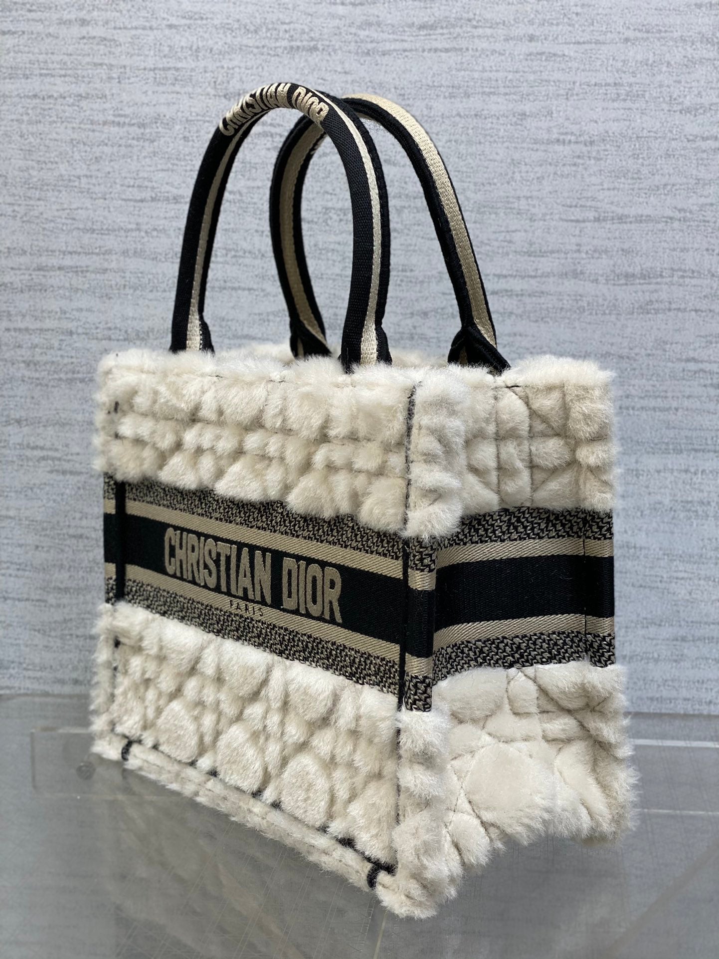 迪D家-Book tote 毛絨白黑色 小號