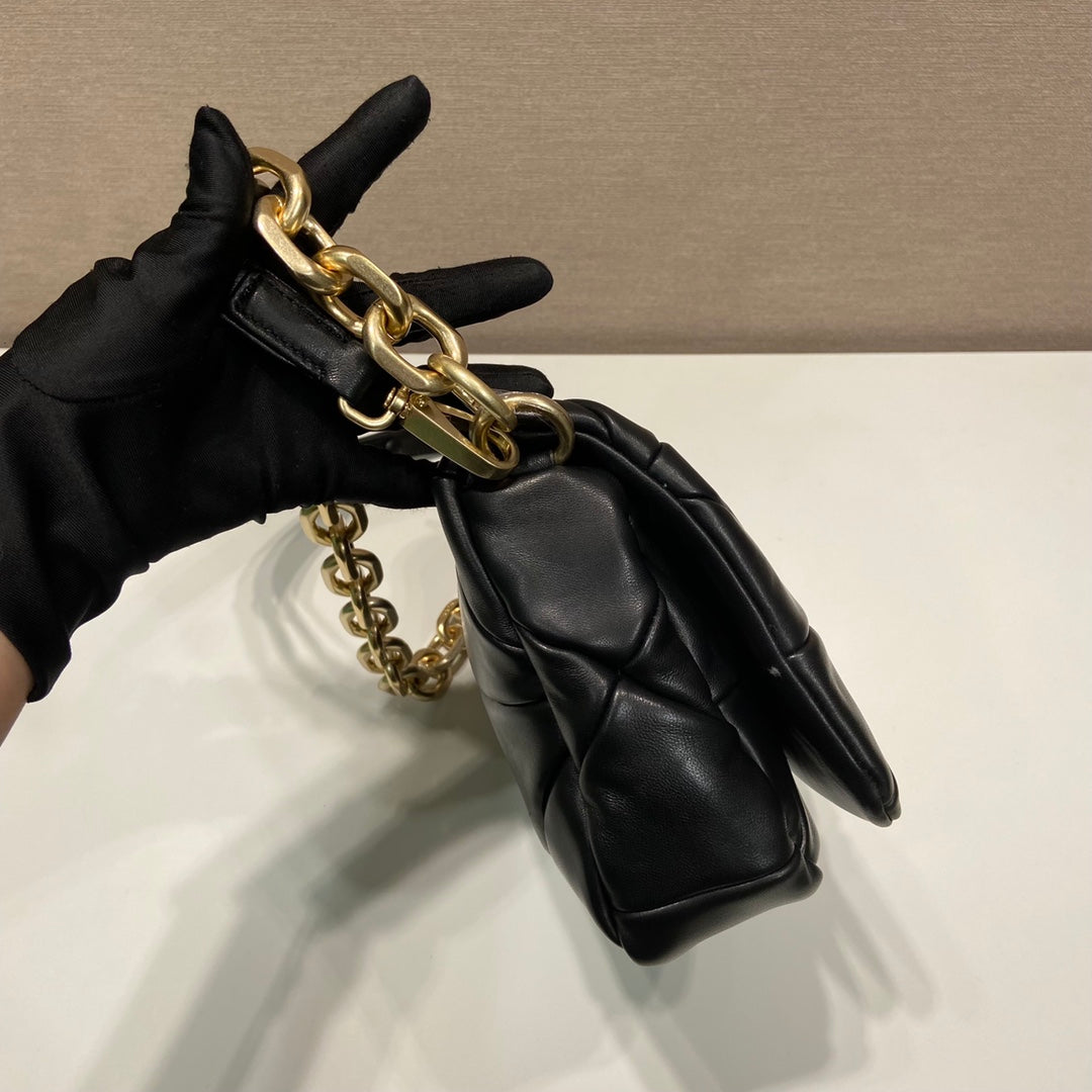 普P家-System羊革單肩包 黑色 24CM