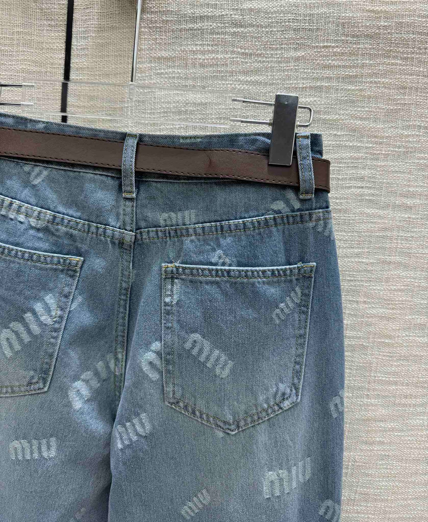 穆Ｍ家-2404 撞色logo高腰直筒牛仔褲