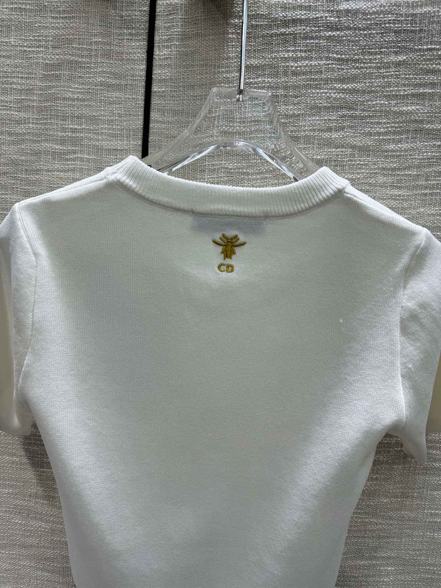 迪D家-2403 刺繡蝴蝶圓領針織短袖 白色