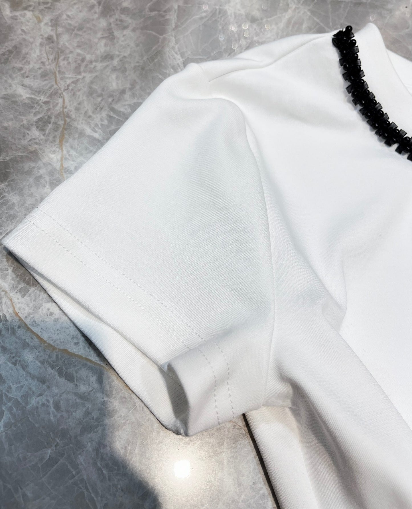 穆M家-2404 24ss領圈重工水鑽蝴蝶結TEE