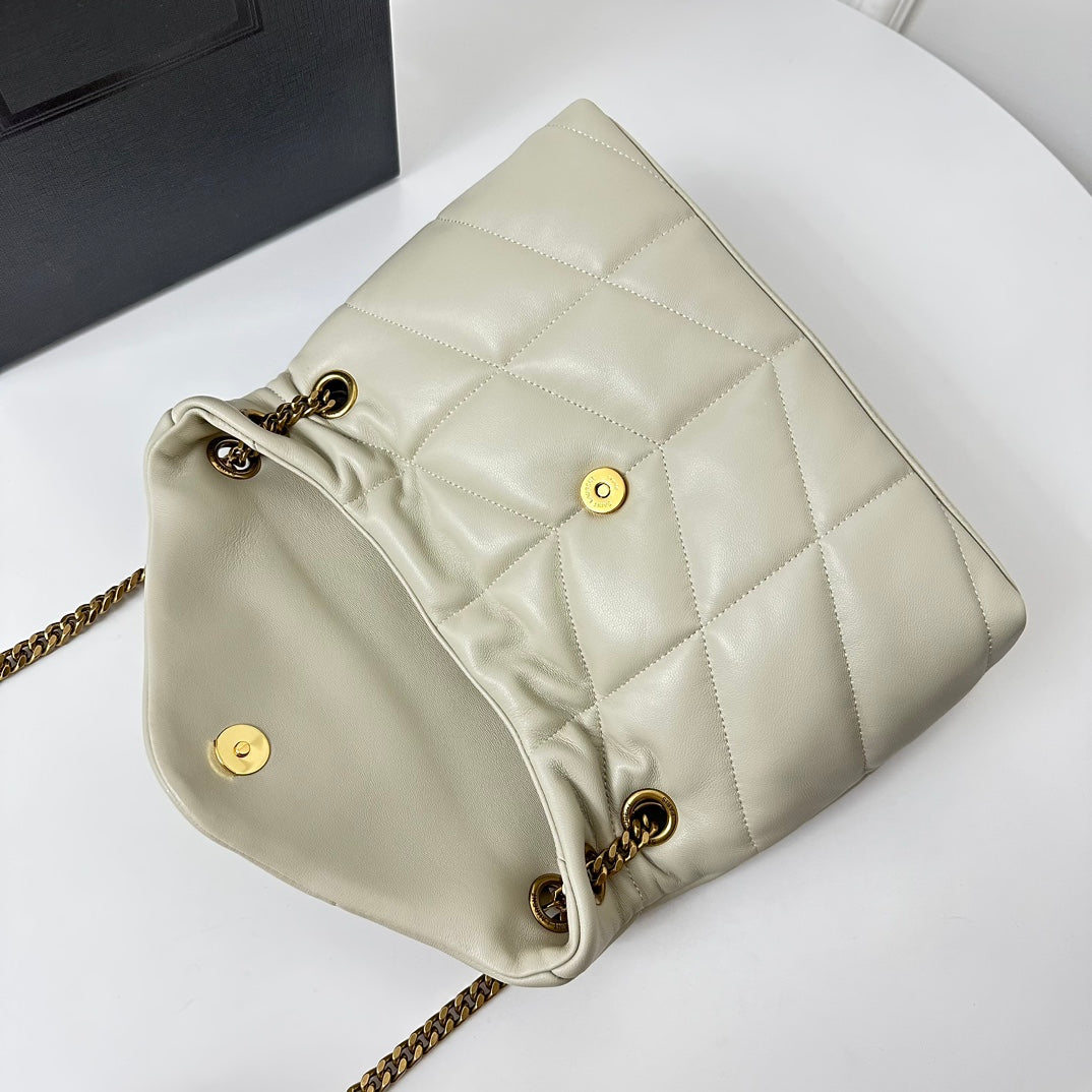 聖Y羅-Loulou Puffer 29cm 絎縫小羊皮雲朵包 奶白色