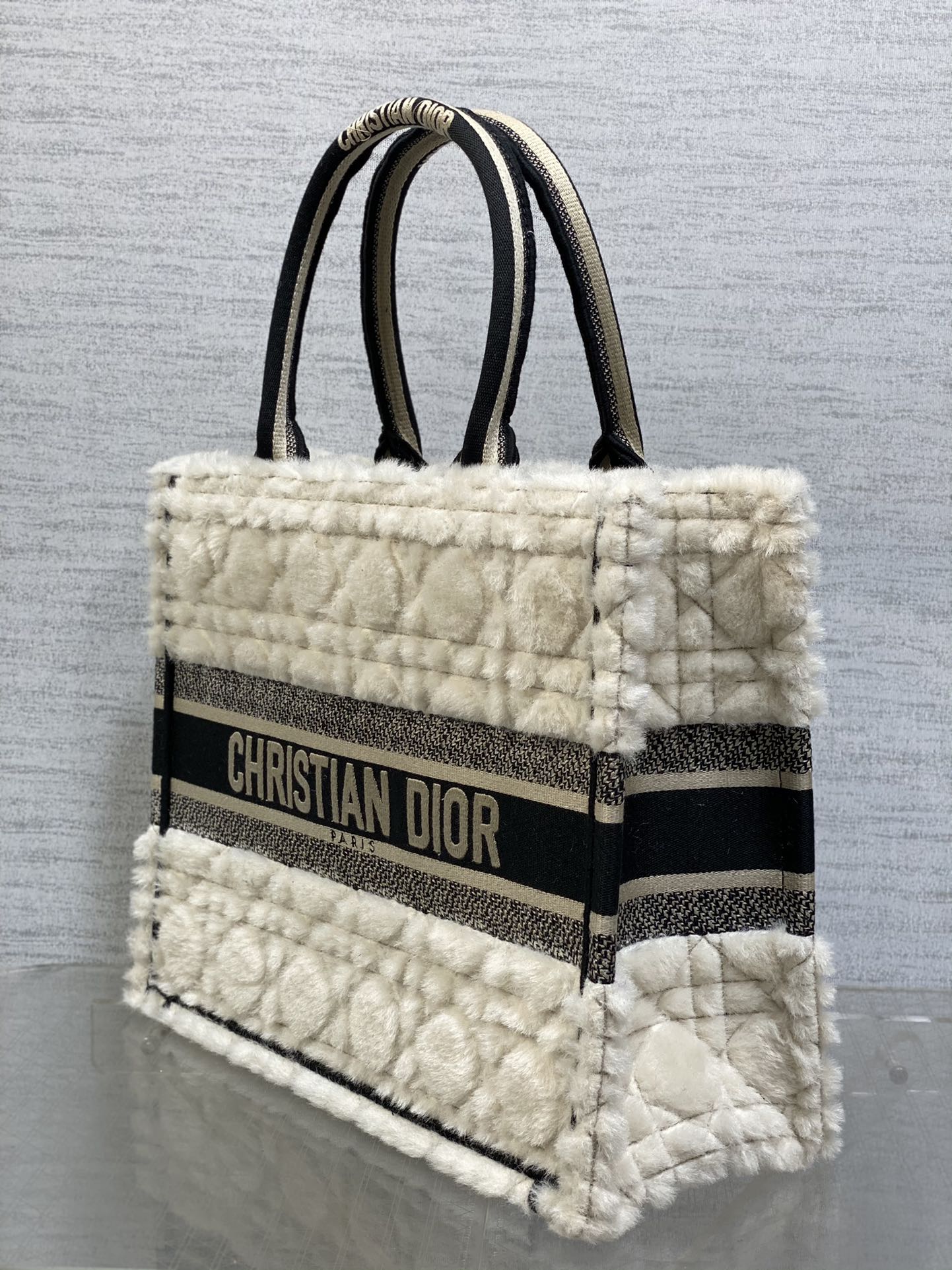 迪D家-Book tote 毛絨白黑色 中號