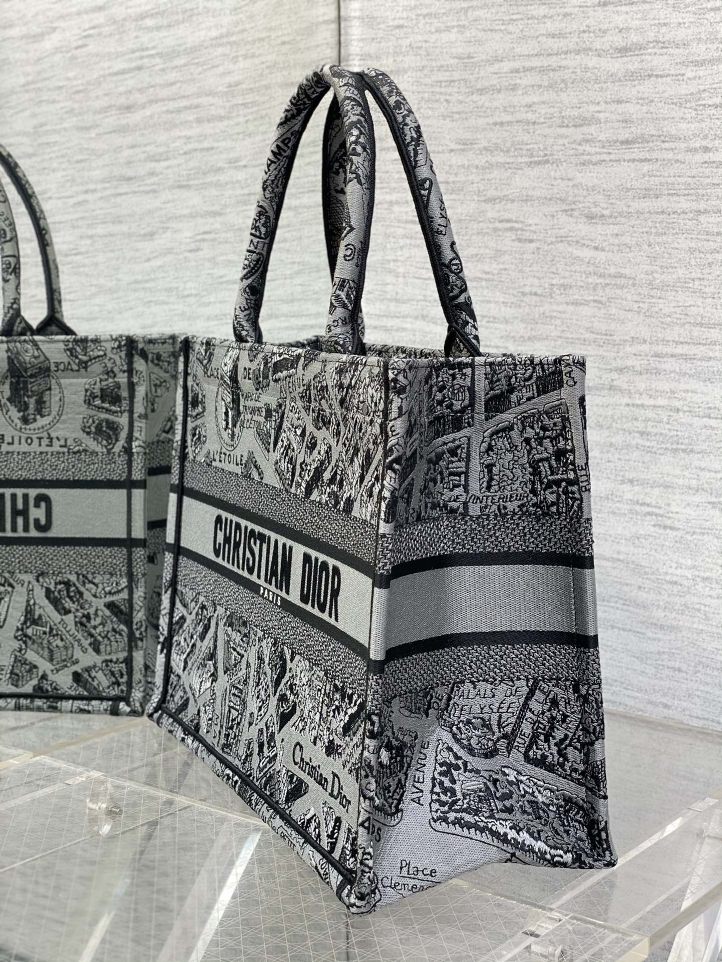 迪D家-Book Tote 2023春夏系列 巴黎地圖刺繡 灰色 中號