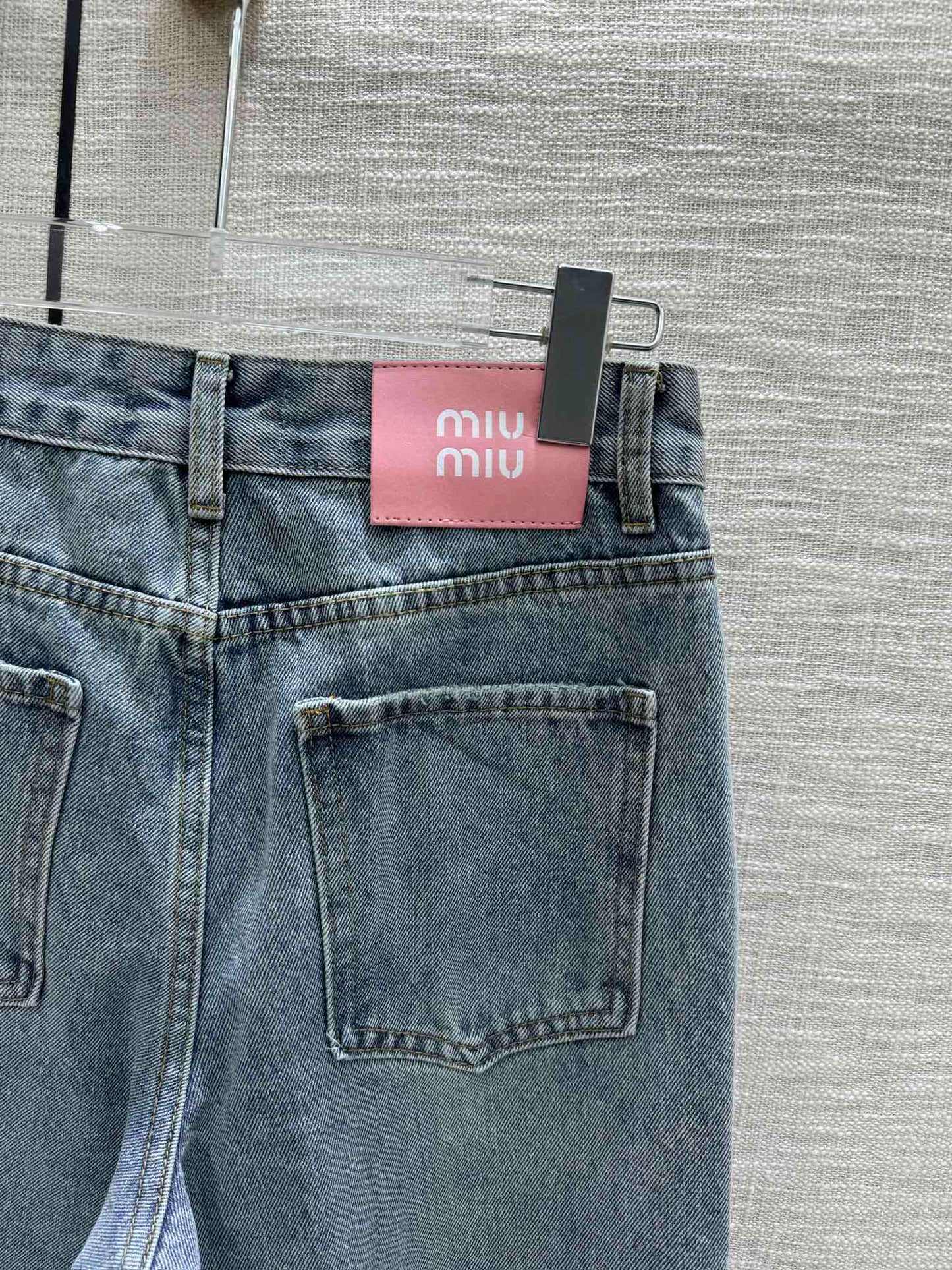 穆Ｍ家-2404 高腰破洞牛仔褲