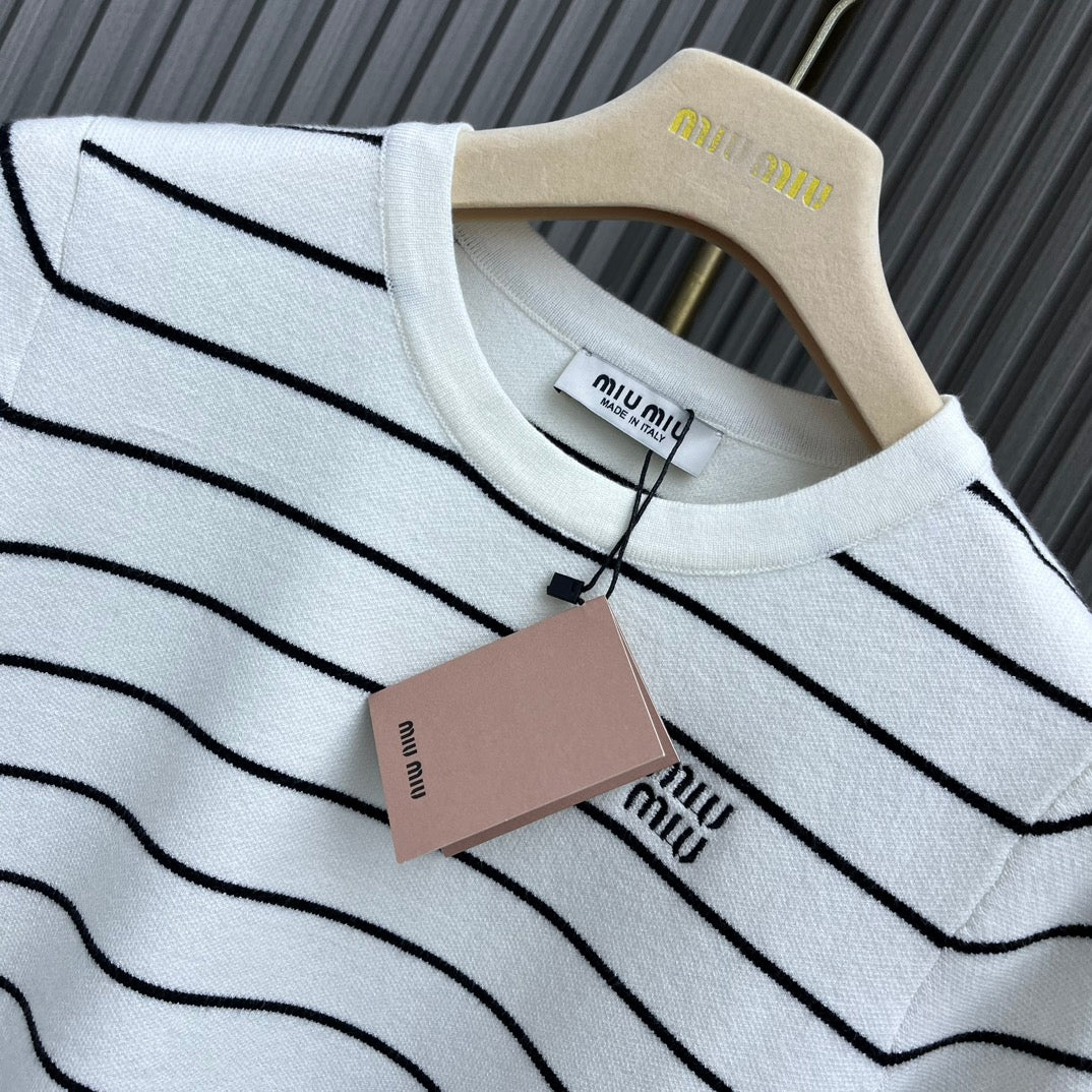 穆M家-2404 24新品上架圓領條紋短袖TEE 白色