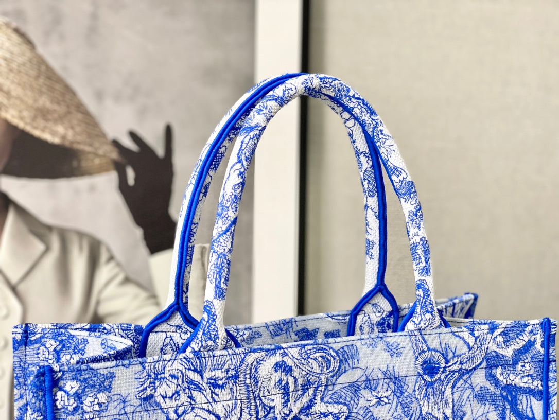 迪D家-BookTote 刺繡手袋 螢光藍 37x30x16cm