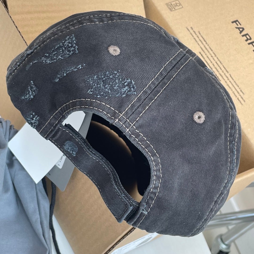 巴黎世-字母刺繡刷破造型棒球帽 鐵灰色