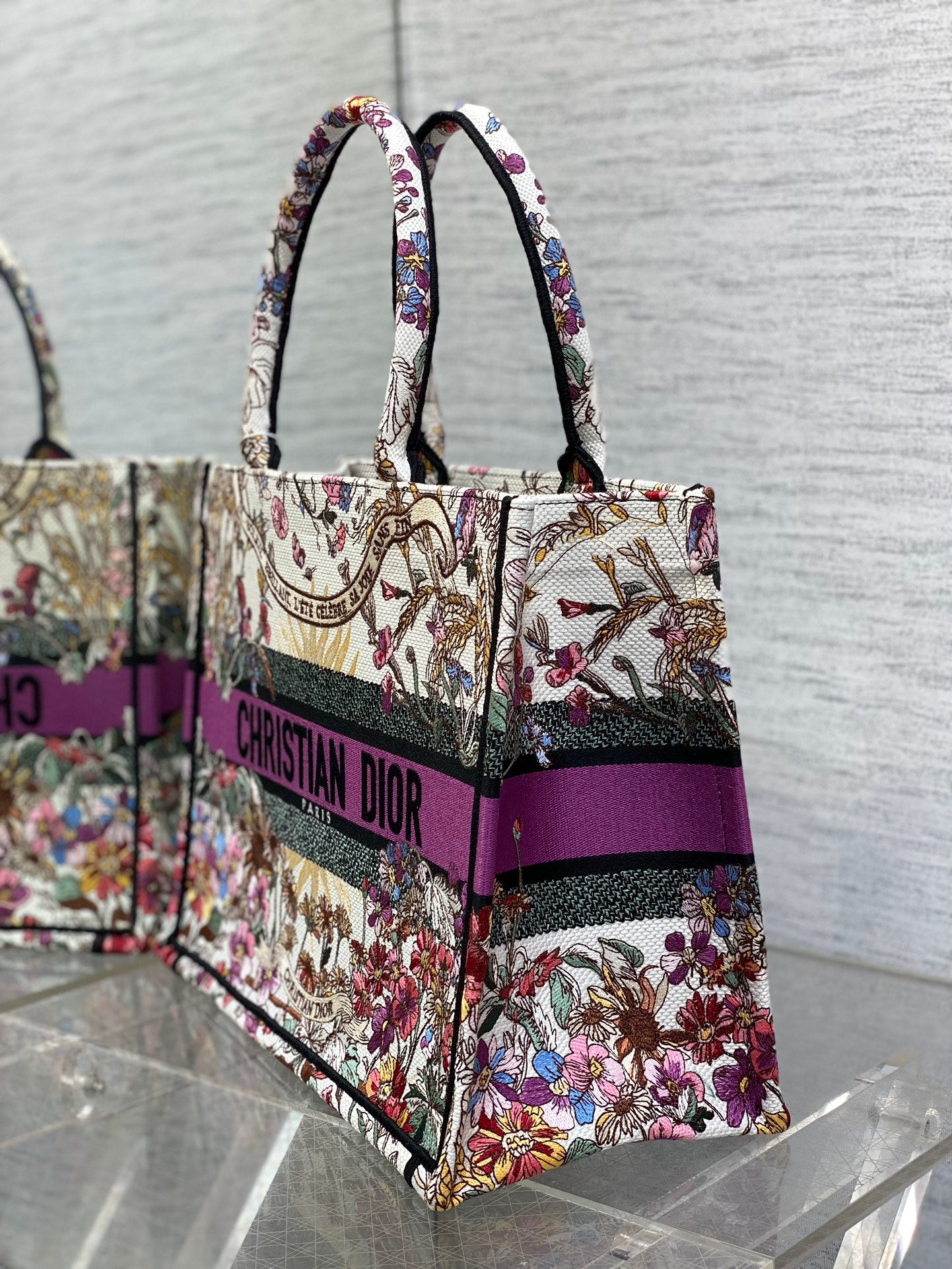 迪D家-2024春夏系列 Book Tote 太陽刺繡 白紫色 中號