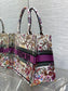 迪D家-2024春夏系列 Book Tote 太陽刺繡 白紫色 中號