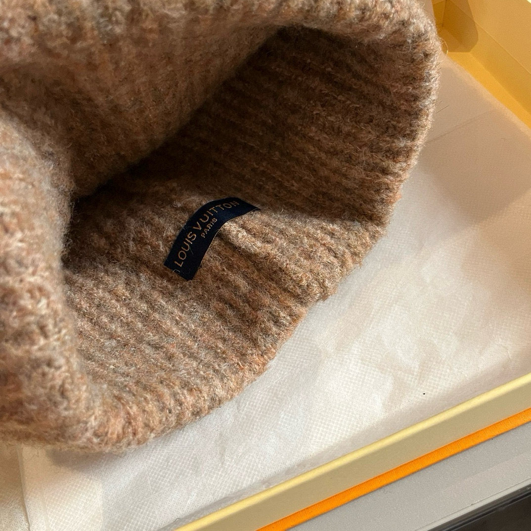 路L家-刺繡標籤針織帽 棕