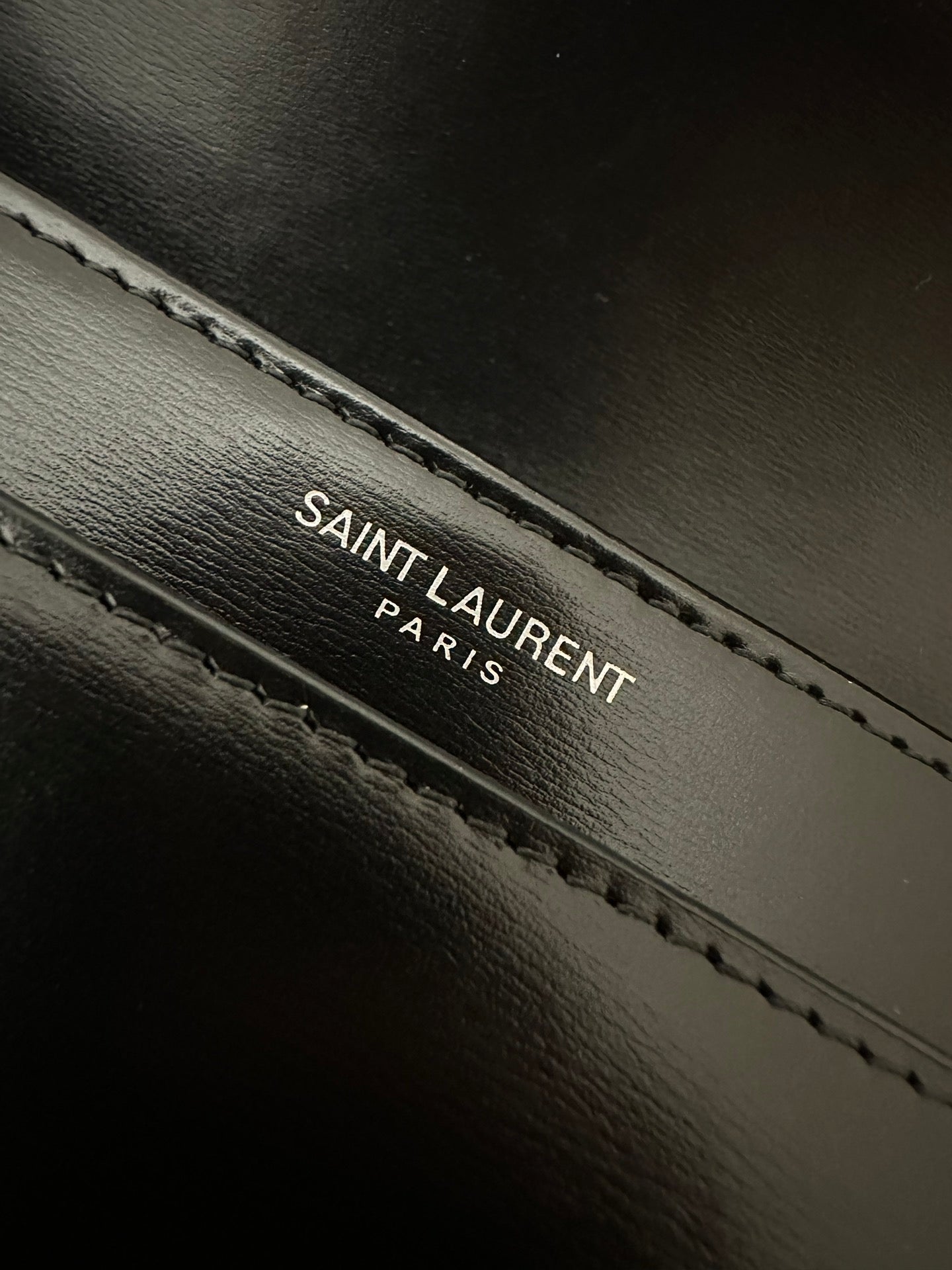 熱銷款 聖Y羅-BOX SAINT LAURENT 豆腐包 大號 黑色銀扣