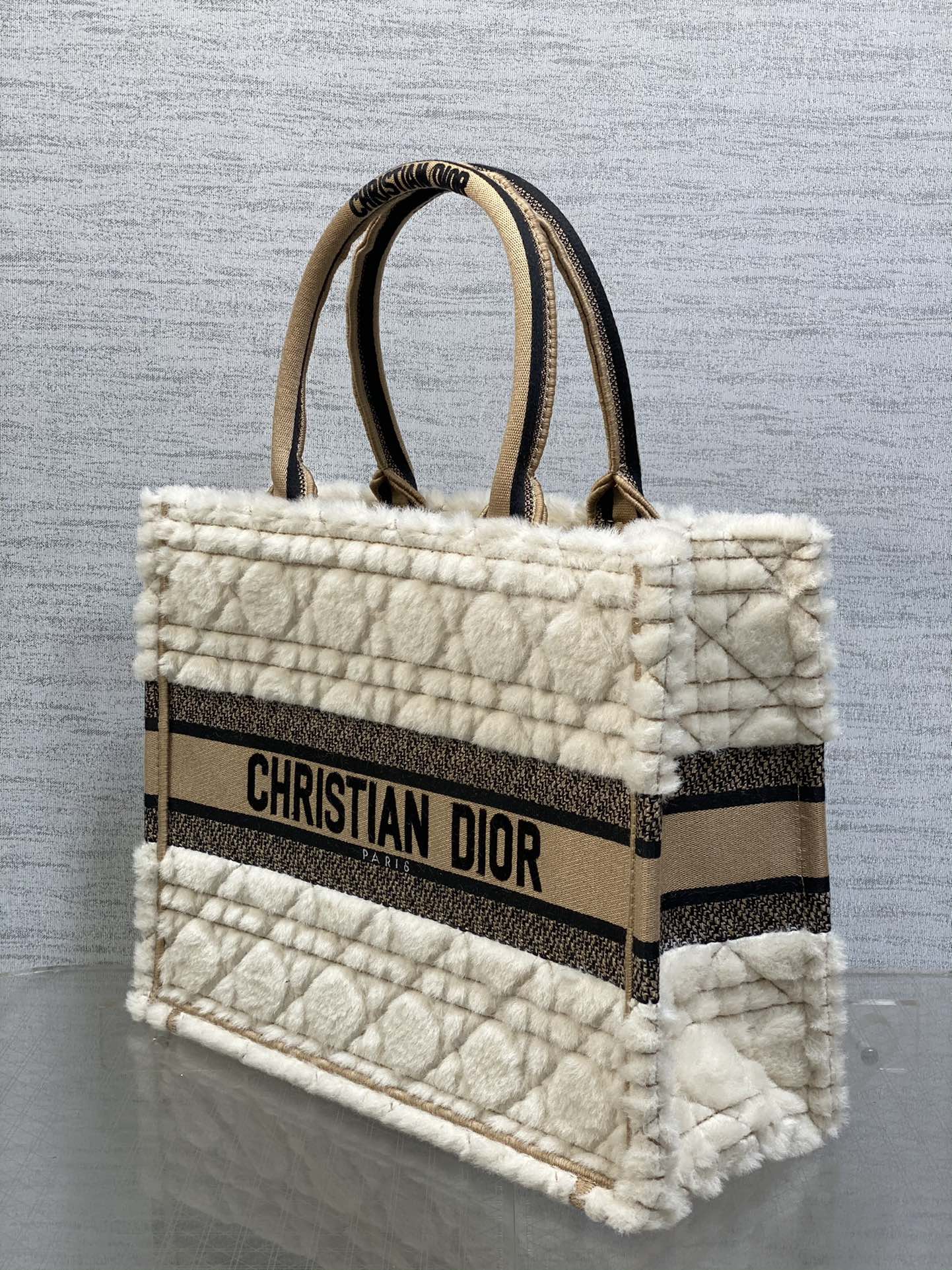 迪D家-Book tote 毛絨米白色 中號
