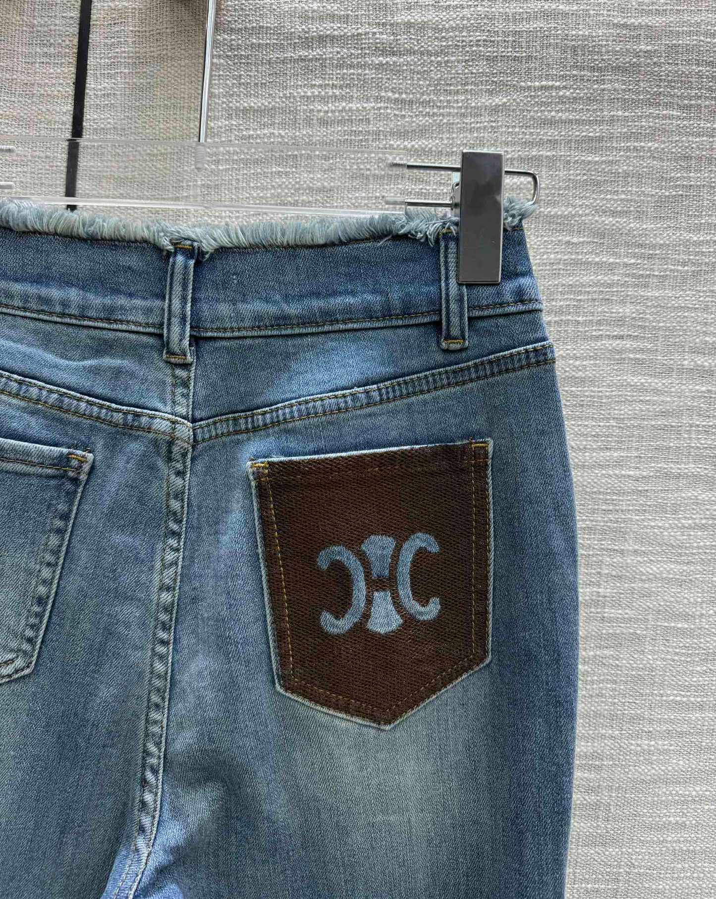 賽C家-2403 撞色logo高腰微喇褲