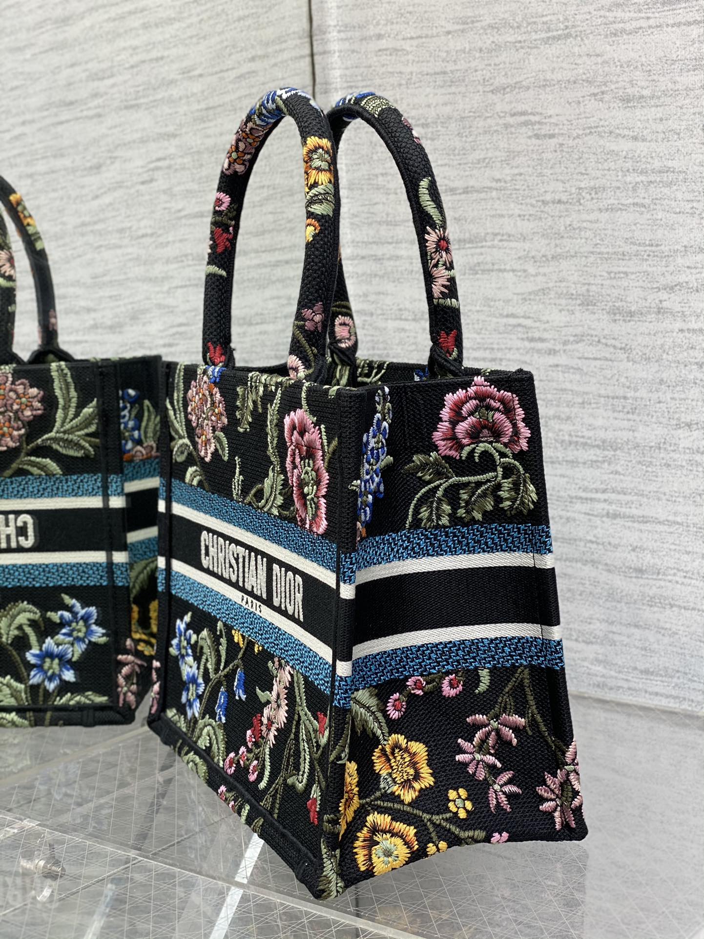 迪D家 Book Tote 刺繡字母黑色 小號26.5cm
