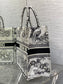 迪D家-Book Tote 2023春夏系列 老虎刺繡 白色 大號