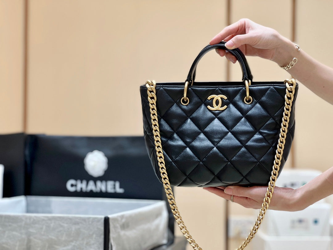 小香家-Chanel 23B 羊皮菜籃子tote斜背包/手提包 黑色