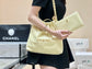小香家-2023春夏新款 22BAG 小號 小雞黃 上身圖