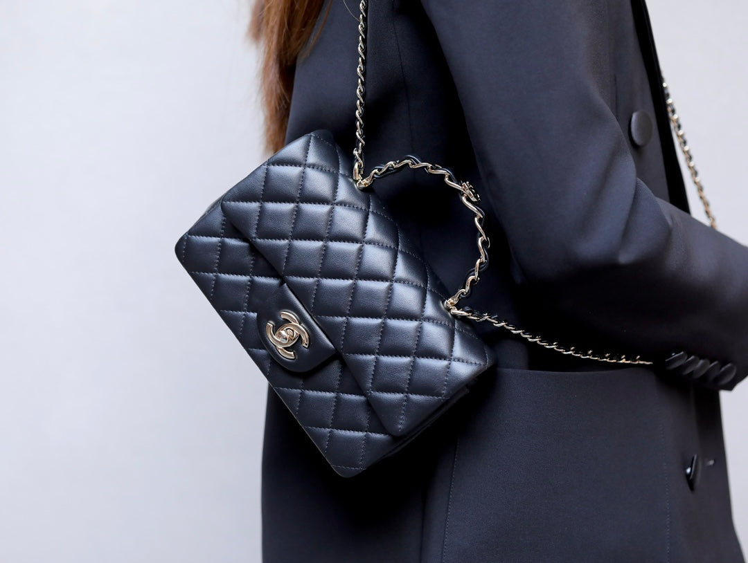 小香家-Chanel CF Mini 經典皮革穿繞雙c Logo 黑色