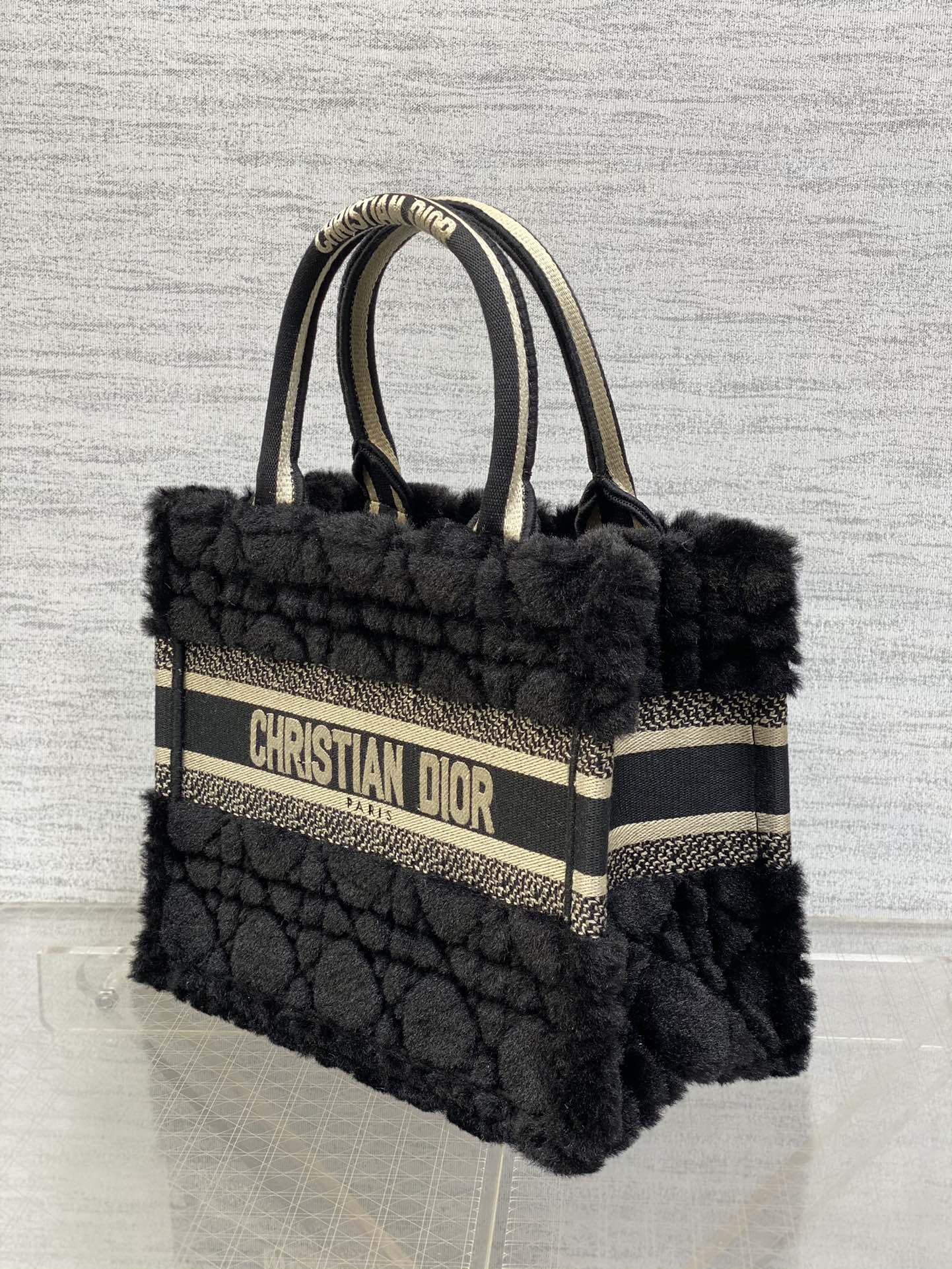 迪D家-Book tote 毛絨黑藍色 小號