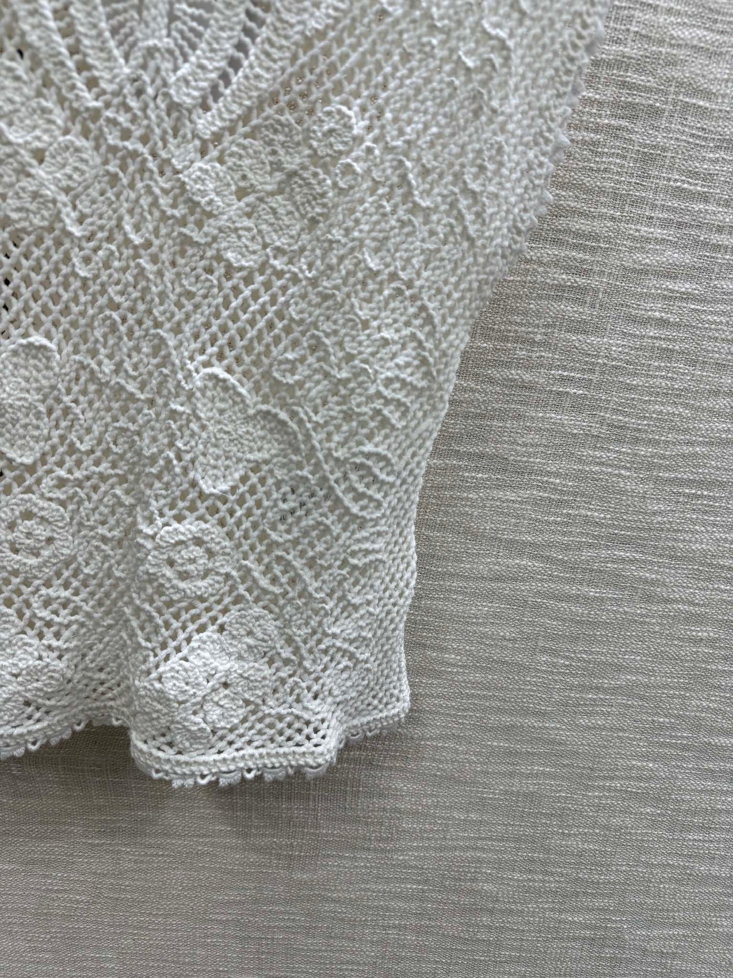 迪D家-2403 24早春最新鏤空鉤花針織背心