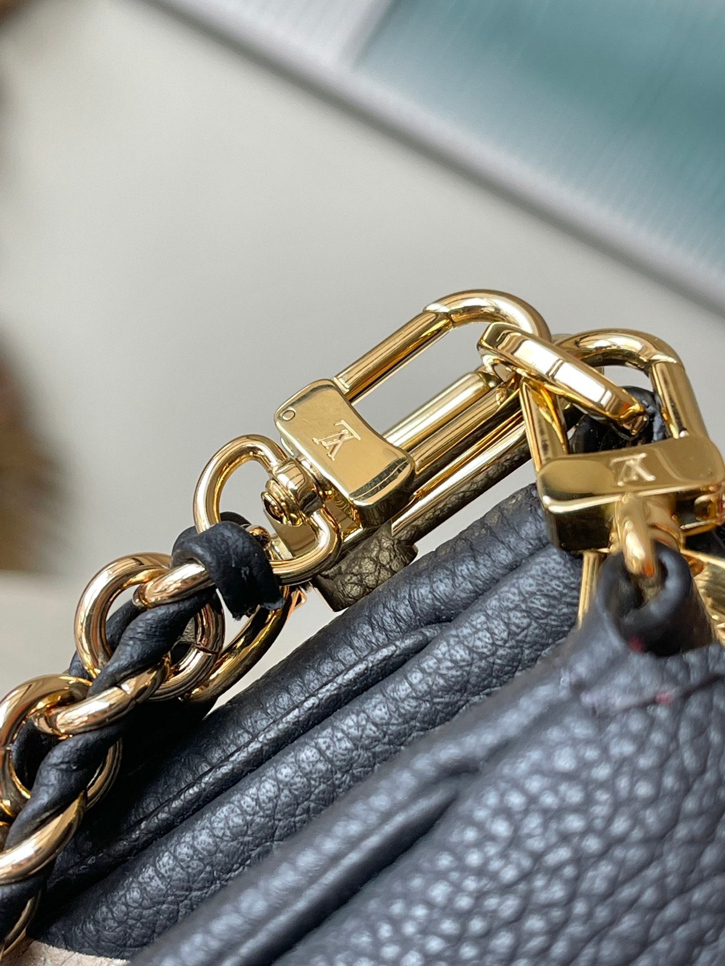 M80399 路L家-Multi Pochette Accessories 手袋 三合一包 黑色