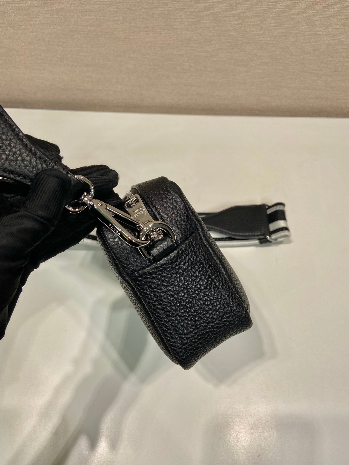 普P家-鹿皮紋牛皮單層雙肩包 相機包 小號 黑色