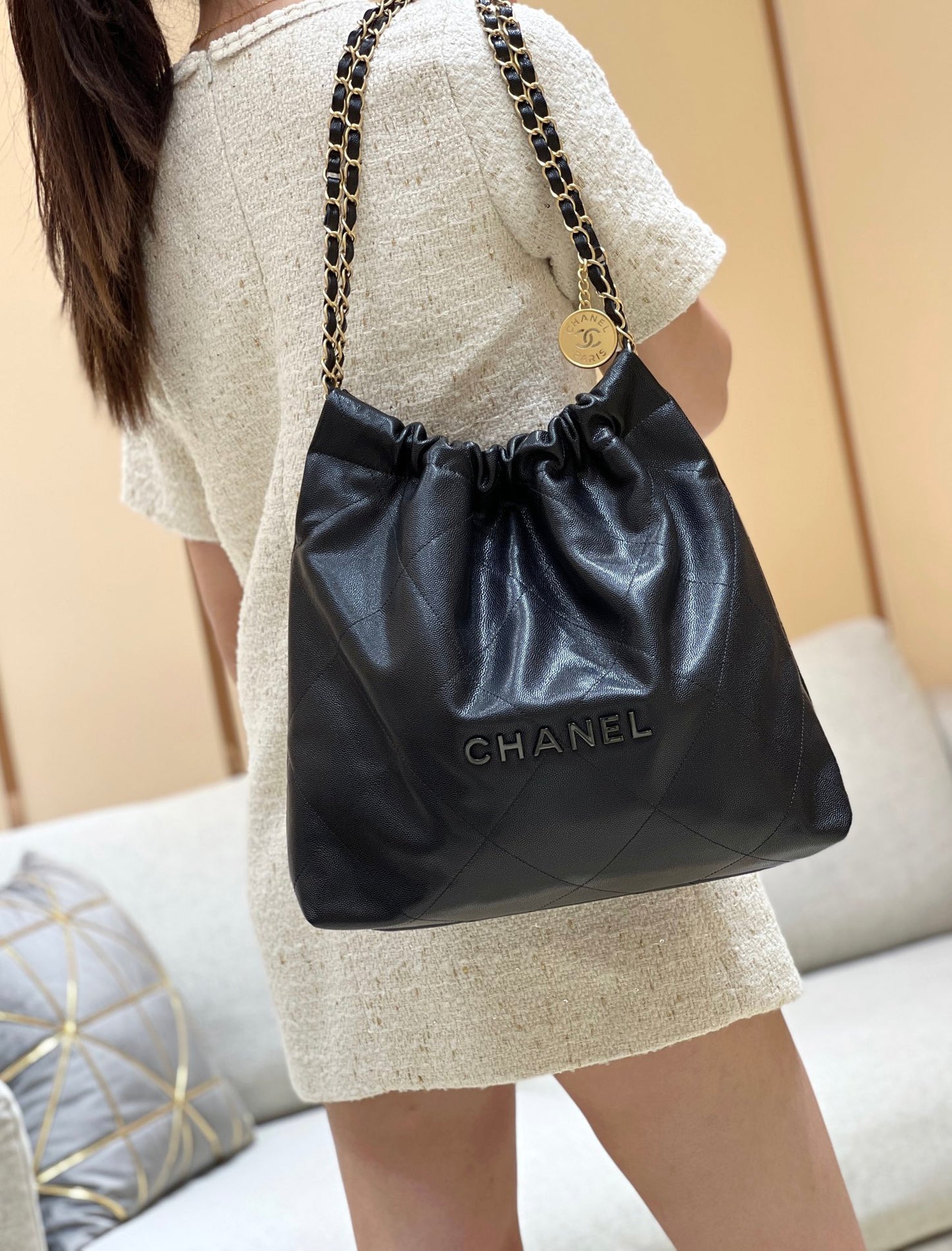 小香家-Chanel 22號手袋 魚子醬皮黑金色 中號