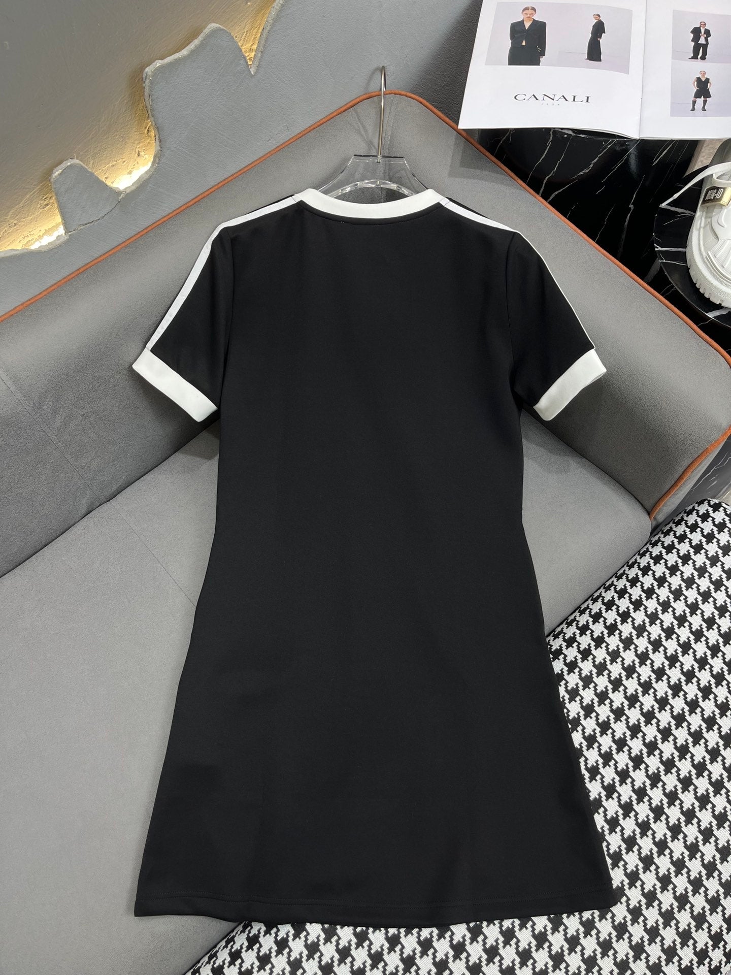 巴黎世-2403 Adidas連身裙 24SS春夏新款