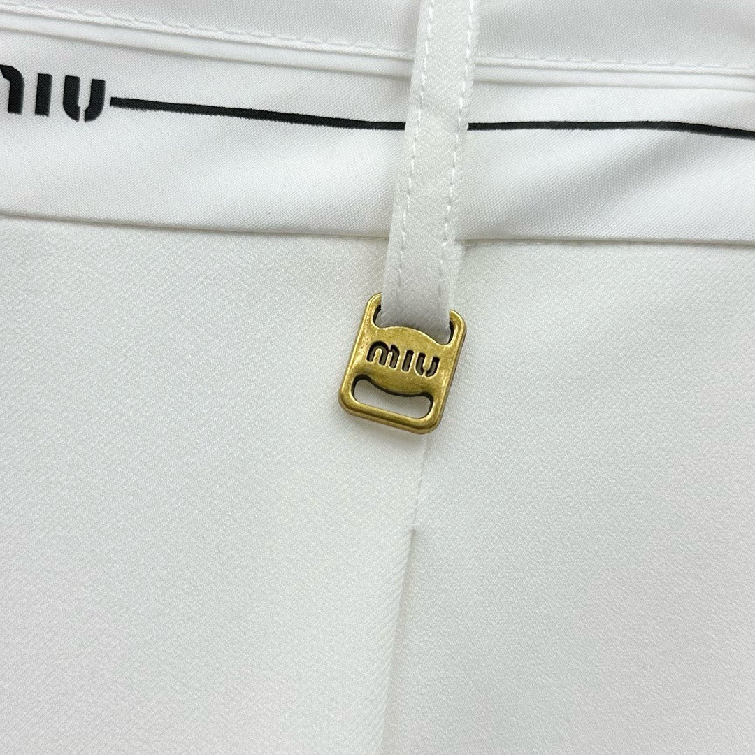 穆Ｍ家-2404 字母提花工藝闊腿褲 白色