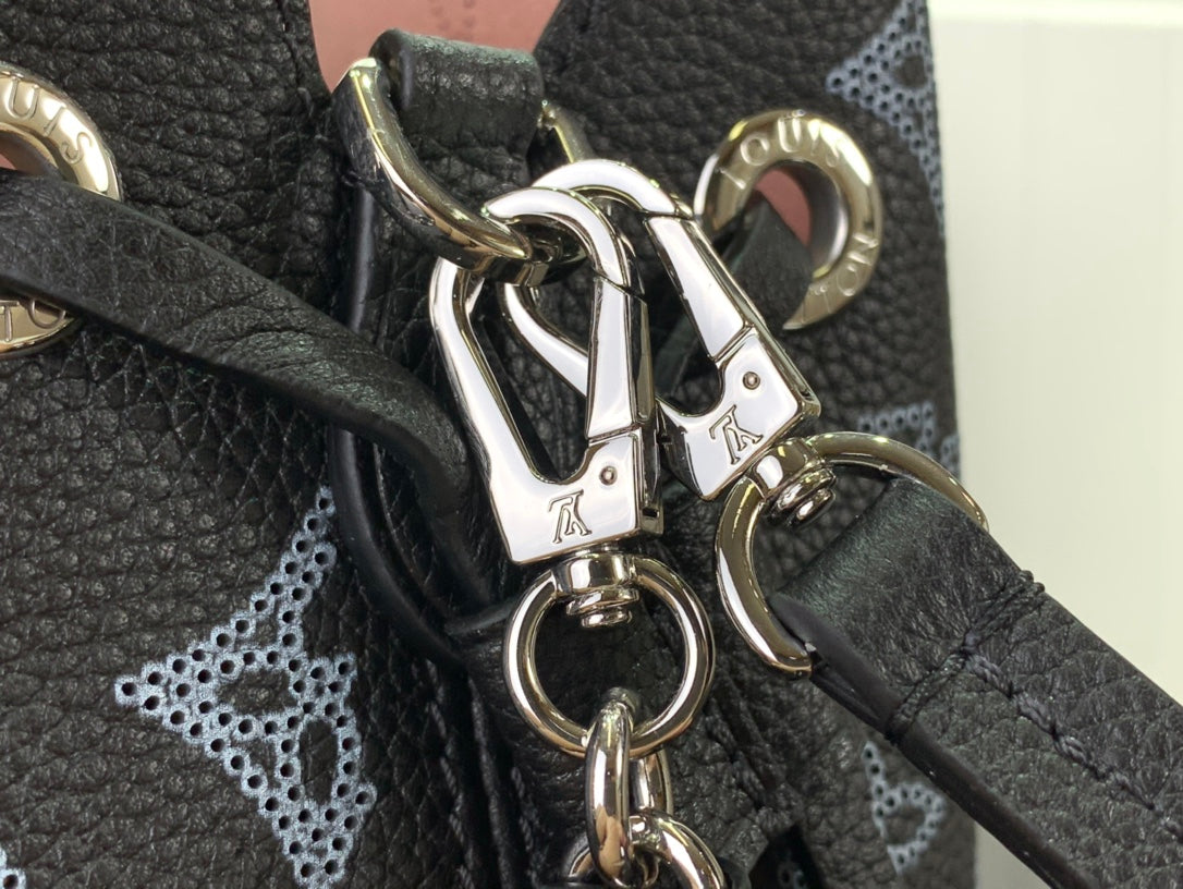 M59200 路L家-Bella Tote 手袋