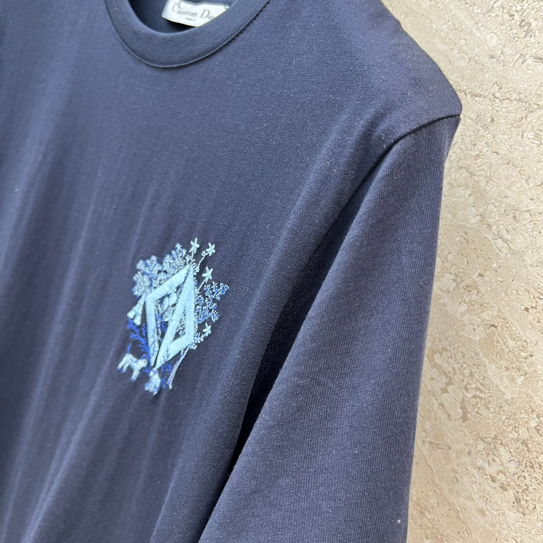 迪D家-2403 24春夏新款 小狗刺繡圓領短袖TEE 藍色