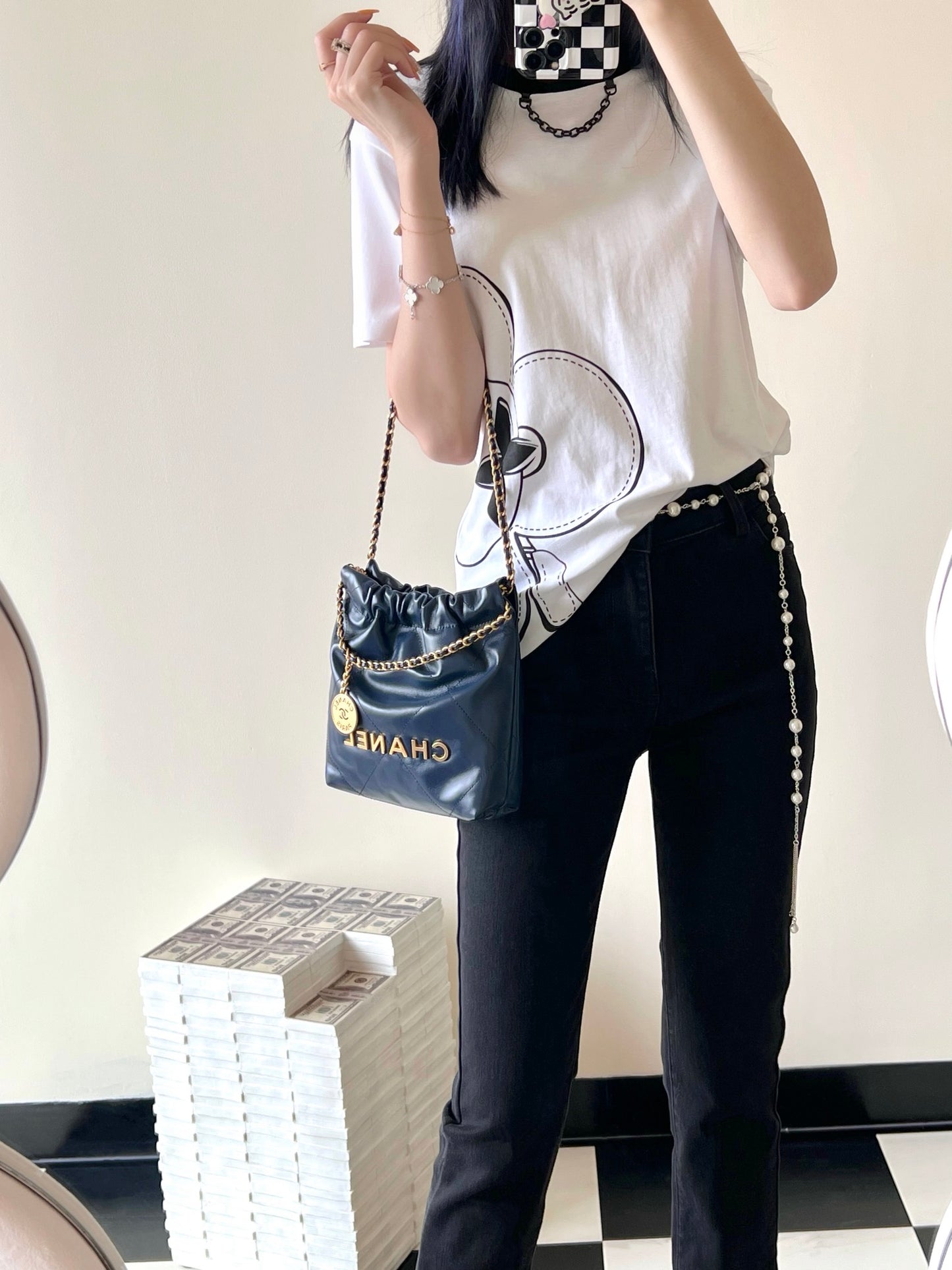 小香家-2023春夏新款 22BAG Mini 海軍藍 上身圖