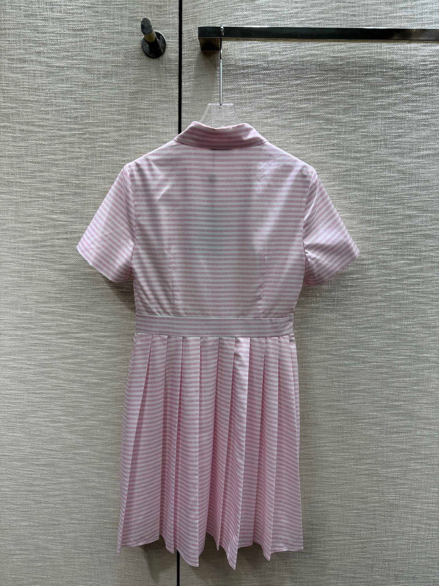 小香家-2403 重工珠片翻領短袖連衣裙 粉色