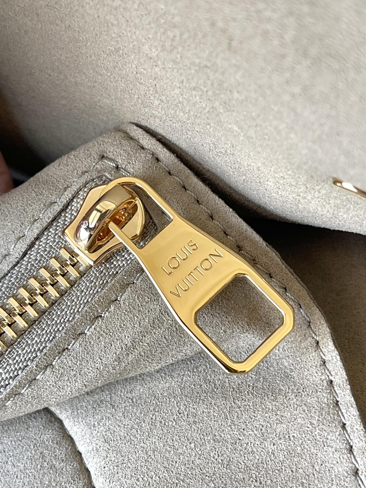 M46649 路L家-Neverfull MM 手提包 牛油果綠