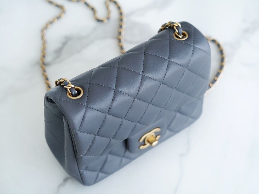 小香家-Chanel 23k 金球方胖子 深灰色