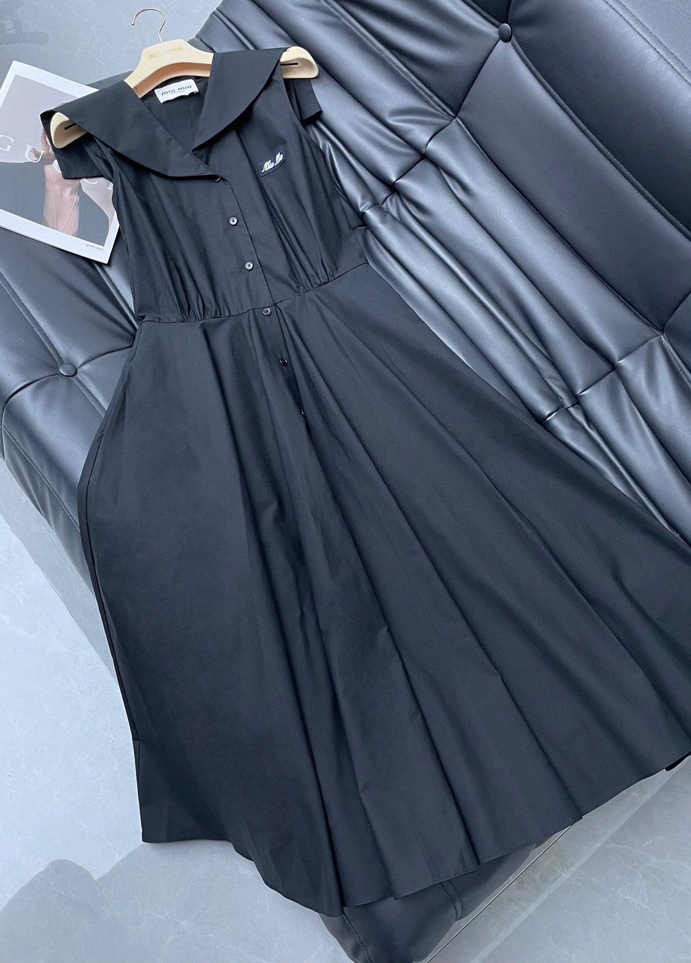 穆M家-2404 24新品上架海軍披肩背心長裙 黑色